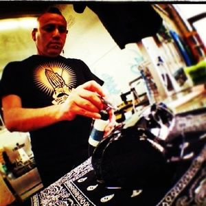 Meet your Posher, Cesar